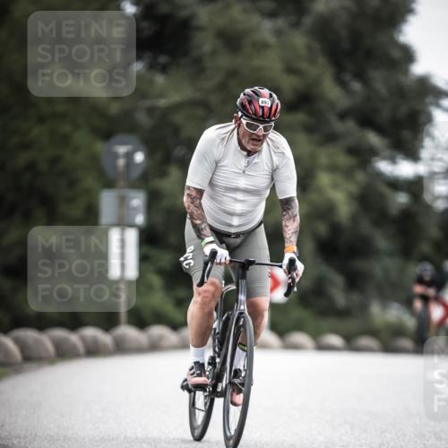 21.06.2026 - 29. Vierlanden-Triathlon H.Heesch http://msf.ph/oto/9851680 21.06.2026 12:04:22 Radfahren 863, 893, 894, 900 meine-sportfotos.de