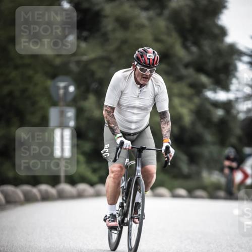 21.06.2026 - 29. Vierlanden-Triathlon H.Heesch http://msf.ph/oto/9851682 21.06.2026 12:04:22 Radfahren 863, 893, 894, 900 meine-sportfotos.de
