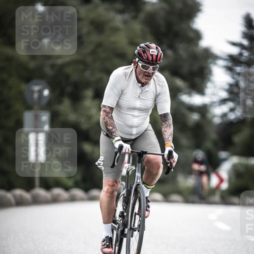 21.06.2026 - 29. Vierlanden-Triathlon H.Heesch http://msf.ph/oto/9851686 21.06.2026 12:04:22 Radfahren 863, 893, 894, 900 meine-sportfotos.de