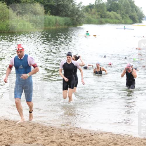 21.06.2026 - 29. Vierlanden-Triathlon Andreas Tolksdorf http://msf.ph/oto/9851696 21.06.2026 10:18:22 Schwimmen 499, 513, 539, 571, 582, 592, 605, 606, 618 meine-sportfotos.de