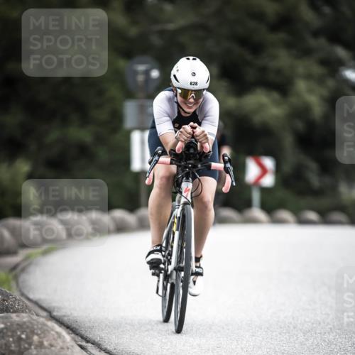 21.06.2026 - 29. Vierlanden-Triathlon H.Heesch http://msf.ph/oto/9851740 21.06.2026 12:04:49 Radfahren 766, 828 meine-sportfotos.de