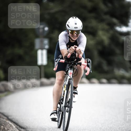 21.06.2026 - 29. Vierlanden-Triathlon H.Heesch http://msf.ph/oto/9851747 21.06.2026 12:04:49 Radfahren 766, 828 meine-sportfotos.de