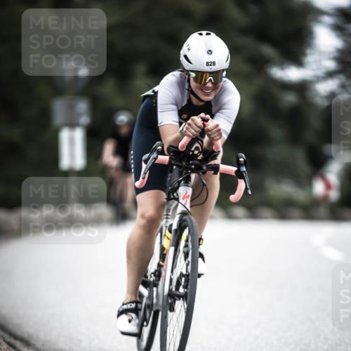 21.06.2026 - 29. Vierlanden-Triathlon H.Heesch http://msf.ph/oto/9851751 21.06.2026 12:04:49 Radfahren 766, 828 meine-sportfotos.de