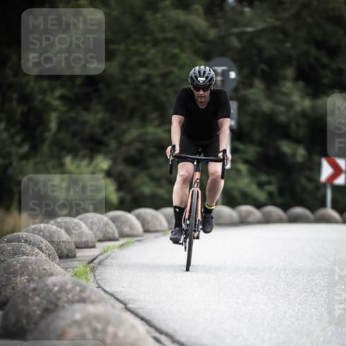 21.06.2026 - 29. Vierlanden-Triathlon H.Heesch http://msf.ph/oto/9851756 21.06.2026 12:04:52 Radfahren 766, 828 meine-sportfotos.de