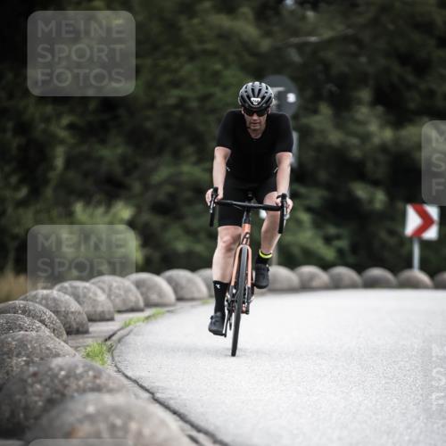21.06.2026 - 29. Vierlanden-Triathlon H.Heesch http://msf.ph/oto/9851760 21.06.2026 12:04:52 Radfahren 766, 828 meine-sportfotos.de