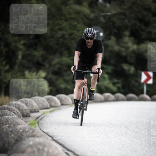 21.06.2026 - 29. Vierlanden-Triathlon H.Heesch http://msf.ph/oto/9851761 21.06.2026 12:04:52 Radfahren 766, 828 meine-sportfotos.de