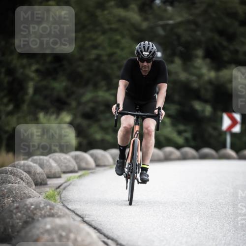 21.06.2026 - 29. Vierlanden-Triathlon H.Heesch http://msf.ph/oto/9851767 21.06.2026 12:04:52 Radfahren 766, 828 meine-sportfotos.de