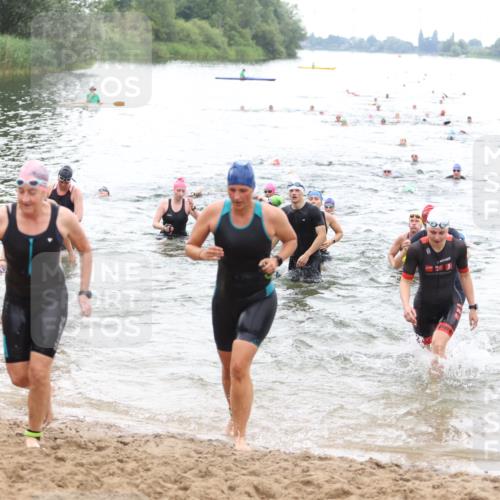 21.06.2026 - 29. Vierlanden-Triathlon Andreas Tolksdorf http://msf.ph/oto/9851768 21.06.2026 10:18:29 Schwimmen 368, 391, 499, 513, 516, 539, 558, 571, 582, 583, 590, 605, 606, 608 meine-sportfotos.de