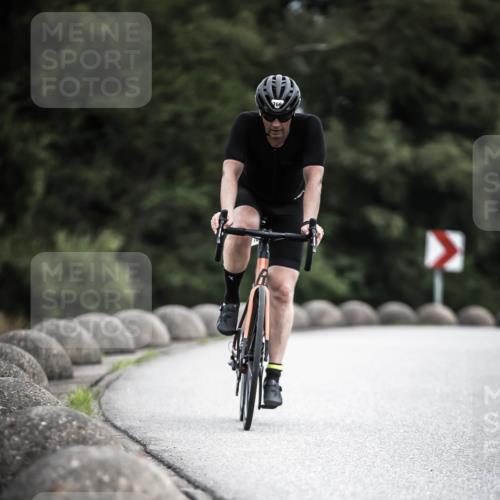 21.06.2026 - 29. Vierlanden-Triathlon H.Heesch http://msf.ph/oto/9851771 21.06.2026 12:04:52 Radfahren 766, 828 meine-sportfotos.de