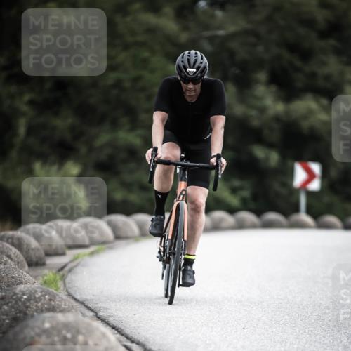 21.06.2026 - 29. Vierlanden-Triathlon H.Heesch http://msf.ph/oto/9851773 21.06.2026 12:04:52 Radfahren 766, 828 meine-sportfotos.de