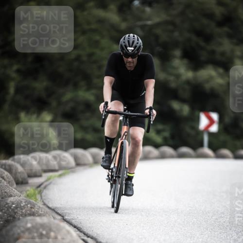 21.06.2026 - 29. Vierlanden-Triathlon H.Heesch http://msf.ph/oto/9851775 21.06.2026 12:04:52 Radfahren 766, 828 meine-sportfotos.de