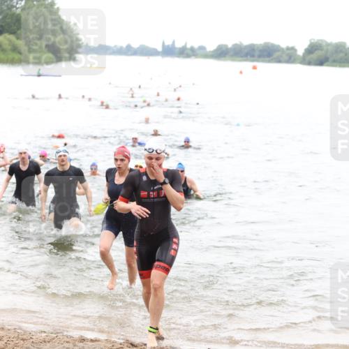21.06.2026 - 29. Vierlanden-Triathlon Andreas Tolksdorf http://msf.ph/oto/9851783 21.06.2026 10:18:31 Schwimmen 368, 391, 499, 510, 513, 516, 539, 558, 582, 583, 590, 605, 608 meine-sportfotos.de