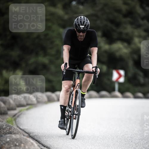 21.06.2026 - 29. Vierlanden-Triathlon H.Heesch http://msf.ph/oto/9851784 21.06.2026 12:04:52 Radfahren 766, 828 meine-sportfotos.de