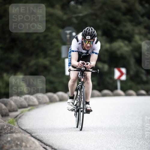 21.06.2026 - 29. Vierlanden-Triathlon H.Heesch http://msf.ph/oto/9851812 21.06.2026 12:05:01 Radfahren 245, 781, 882, 964 meine-sportfotos.de