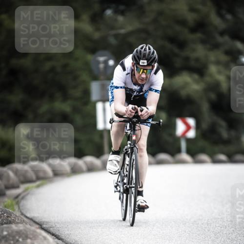 21.06.2026 - 29. Vierlanden-Triathlon H.Heesch http://msf.ph/oto/9851817 21.06.2026 12:05:01 Radfahren 245, 781, 882, 964 meine-sportfotos.de