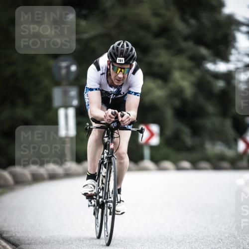 21.06.2026 - 29. Vierlanden-Triathlon H.Heesch http://msf.ph/oto/9851823 21.06.2026 12:05:01 Radfahren 245, 781, 882, 964 meine-sportfotos.de