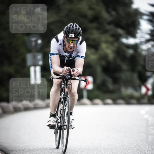 21.06.2026 - 29. Vierlanden-Triathlon H.Heesch http://msf.ph/oto/9851824 21.06.2026 12:05:01 Radfahren 245, 781, 882, 964 meine-sportfotos.de