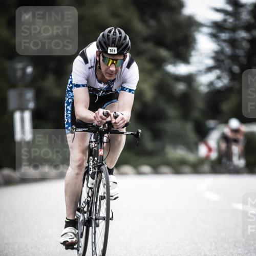 21.06.2026 - 29. Vierlanden-Triathlon H.Heesch http://msf.ph/oto/9851831 21.06.2026 12:05:02 Radfahren 245, 781, 882, 964 meine-sportfotos.de