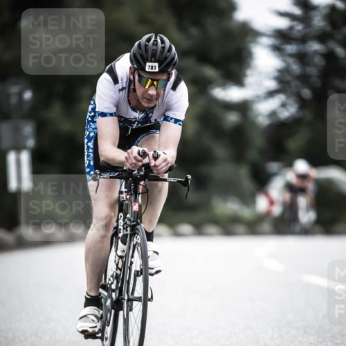 21.06.2026 - 29. Vierlanden-Triathlon H.Heesch http://msf.ph/oto/9851833 21.06.2026 12:05:02 Radfahren 245, 781, 882, 964 meine-sportfotos.de