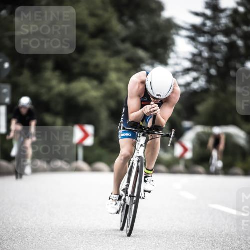 21.06.2026 - 29. Vierlanden-Triathlon H.Heesch http://msf.ph/oto/9851847 21.06.2026 12:05:05 Radfahren 245, 781, 882, 887, 964 meine-sportfotos.de