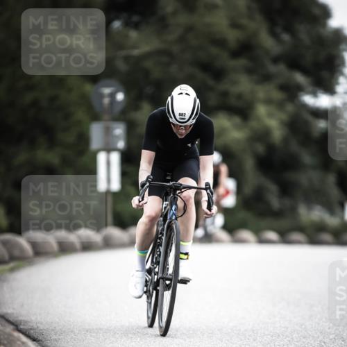 21.06.2026 - 29. Vierlanden-Triathlon H.Heesch http://msf.ph/oto/9851850 21.06.2026 12:05:08 Radfahren 882, 887, 964 meine-sportfotos.de