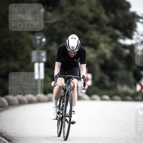 21.06.2026 - 29. Vierlanden-Triathlon H.Heesch http://msf.ph/oto/9851851 21.06.2026 12:05:08 Radfahren 882, 887, 964 meine-sportfotos.de