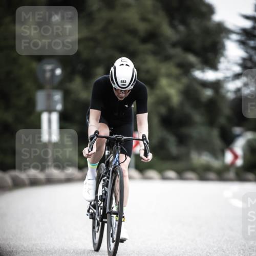 21.06.2026 - 29. Vierlanden-Triathlon H.Heesch http://msf.ph/oto/9851855 21.06.2026 12:05:08 Radfahren 882, 887, 964 meine-sportfotos.de