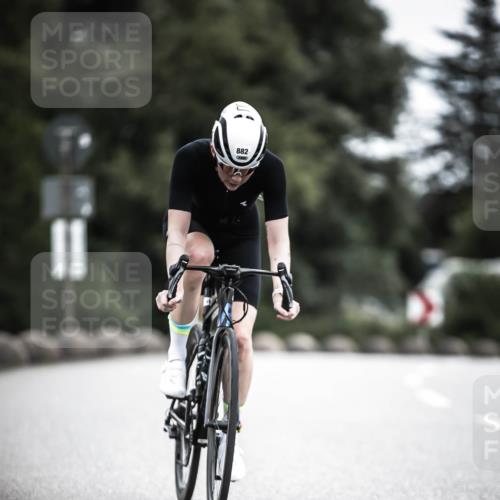 21.06.2026 - 29. Vierlanden-Triathlon H.Heesch http://msf.ph/oto/9851858 21.06.2026 12:05:08 Radfahren 882, 887, 964 meine-sportfotos.de