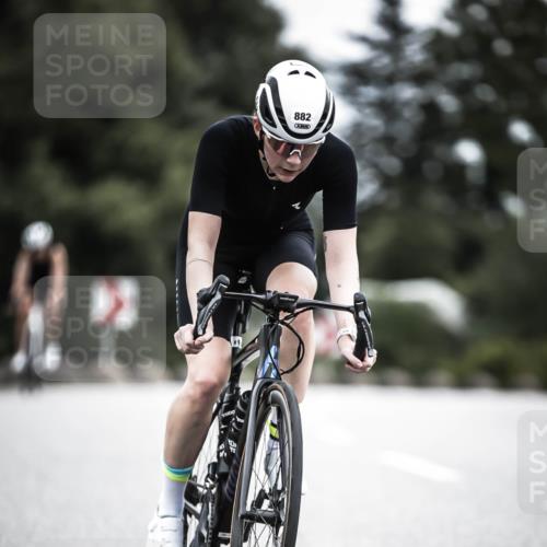 21.06.2026 - 29. Vierlanden-Triathlon H.Heesch http://msf.ph/oto/9851871 21.06.2026 12:05:08 Radfahren 882, 887, 964 meine-sportfotos.de