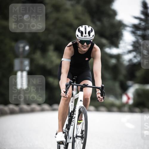 21.06.2026 - 29. Vierlanden-Triathlon H.Heesch http://msf.ph/oto/9851884 21.06.2026 12:05:11 Radfahren 882, 887 meine-sportfotos.de