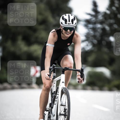 21.06.2026 - 29. Vierlanden-Triathlon H.Heesch http://msf.ph/oto/9851888 21.06.2026 12:05:11 Radfahren 882, 887 meine-sportfotos.de