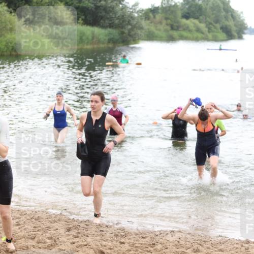 21.06.2026 - 29. Vierlanden-Triathlon Andreas Tolksdorf http://msf.ph/oto/9851896 21.06.2026 10:18:42 Schwimmen 482, 490, 510, 511, 516, 556, 558, 583, 590, 601 meine-sportfotos.de