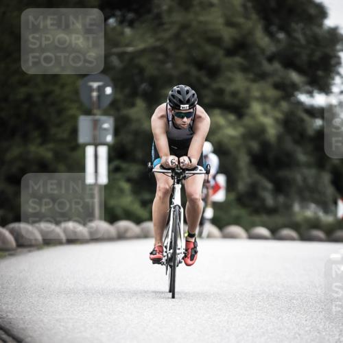 21.06.2026 - 29. Vierlanden-Triathlon H.Heesch http://msf.ph/oto/9851905 21.06.2026 12:05:20 Radfahren 637, 776, 917 meine-sportfotos.de