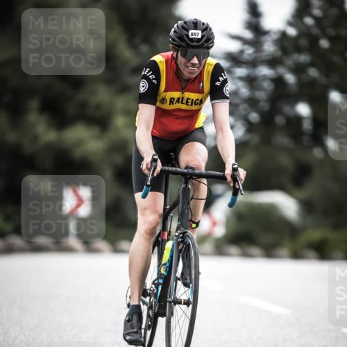 21.06.2026 - 29. Vierlanden-Triathlon H.Heesch http://msf.ph/oto/9851981 21.06.2026 12:05:28 Radfahren 637, 662, 776, 831, 897 meine-sportfotos.de