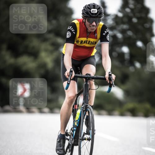 21.06.2026 - 29. Vierlanden-Triathlon H.Heesch http://msf.ph/oto/9851984 21.06.2026 12:05:29 Radfahren 637, 662, 831, 897, 944 meine-sportfotos.de