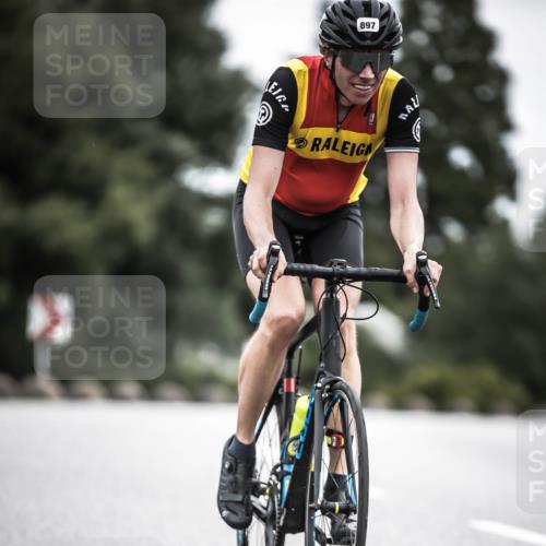 21.06.2026 - 29. Vierlanden-Triathlon H.Heesch http://msf.ph/oto/9851987 21.06.2026 12:05:29 Radfahren 637, 662, 831, 897, 944 meine-sportfotos.de