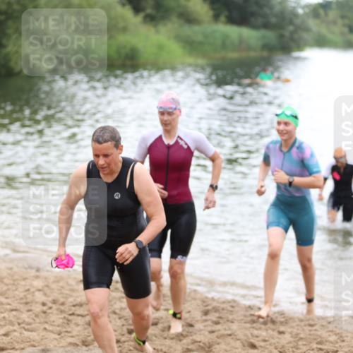 21.06.2026 - 29. Vierlanden-Triathlon Andreas Tolksdorf http://msf.ph/oto/9852000 21.06.2026 10:18:52 Schwimmen 355, 482, 492, 497, 524, 551, 556, 561, 570, 595, 601 meine-sportfotos.de