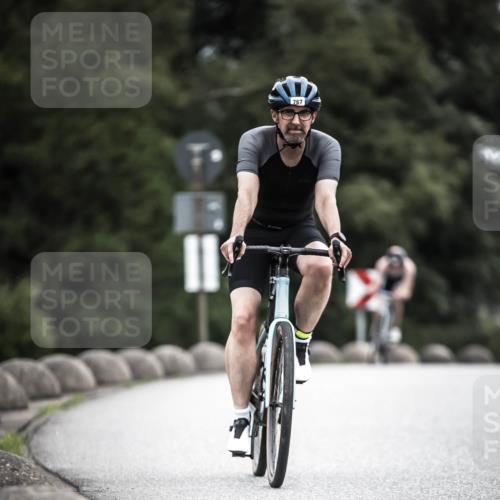 21.06.2026 - 29. Vierlanden-Triathlon H.Heesch http://msf.ph/oto/9852029 21.06.2026 12:05:42 Radfahren 721, 767, 842, 849, 874, 879, 918 meine-sportfotos.de