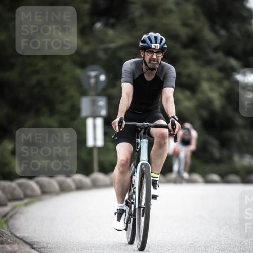 21.06.2026 - 29. Vierlanden-Triathlon H.Heesch http://msf.ph/oto/9852032 21.06.2026 12:05:42 Radfahren 721, 767, 842, 849, 874, 879, 918 meine-sportfotos.de