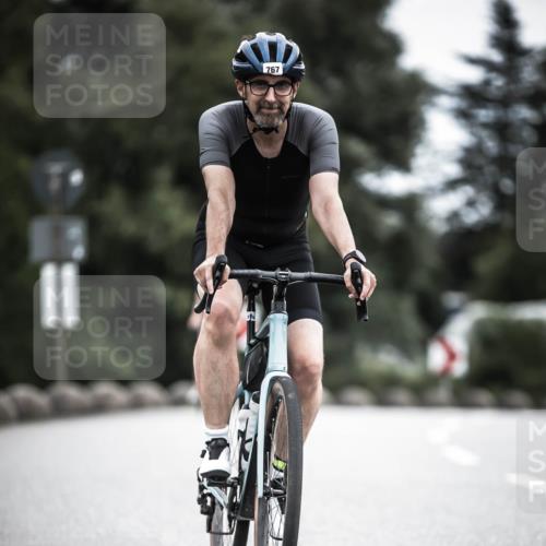 21.06.2026 - 29. Vierlanden-Triathlon H.Heesch http://msf.ph/oto/9852046 21.06.2026 12:05:43 Radfahren 721, 767, 842, 849, 874, 879, 918 meine-sportfotos.de