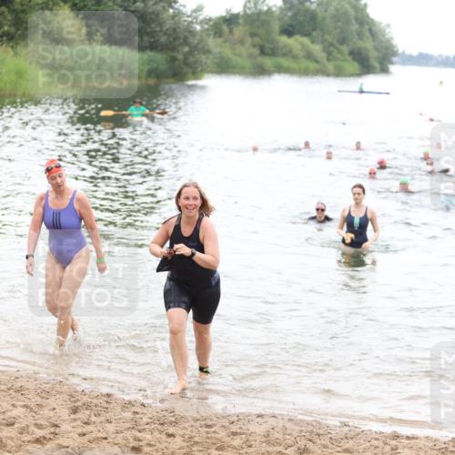 21.06.2026 - 29. Vierlanden-Triathlon Andreas Tolksdorf http://msf.ph/oto/9852051 21.06.2026 10:19:01 Schwimmen 355, 497, 512, 519, 535, 561, 570, 595, 615 meine-sportfotos.de