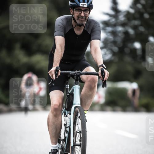 21.06.2026 - 29. Vierlanden-Triathlon H.Heesch http://msf.ph/oto/9852053 21.06.2026 12:05:43 Radfahren 721, 767, 842, 849, 874, 879, 918 meine-sportfotos.de