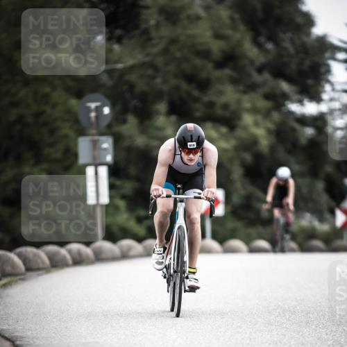 21.06.2026 - 29. Vierlanden-Triathlon H.Heesch http://msf.ph/oto/9852061 21.06.2026 12:05:45 Radfahren 721, 767, 842, 879, 918 meine-sportfotos.de