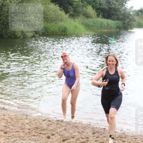 21.06.2026 - 29. Vierlanden-Triathlon Andreas Tolksdorf http://msf.ph/oto/9852062 21.06.2026 10:19:02 Schwimmen 355, 497, 512, 519, 535, 561, 570, 595, 615 meine-sportfotos.de