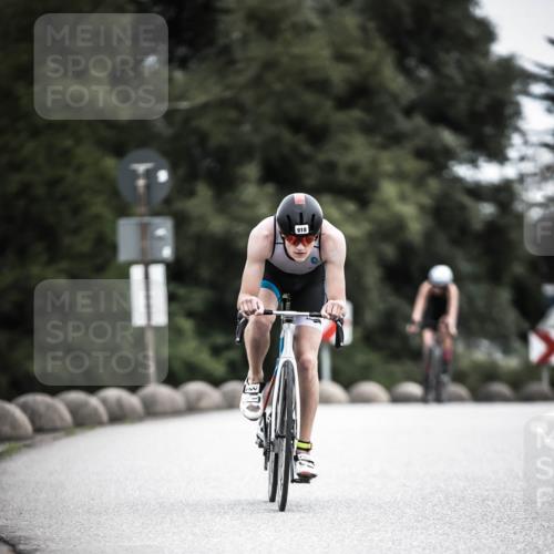 21.06.2026 - 29. Vierlanden-Triathlon H.Heesch http://msf.ph/oto/9852063 21.06.2026 12:05:45 Radfahren 721, 767, 842, 879, 918 meine-sportfotos.de