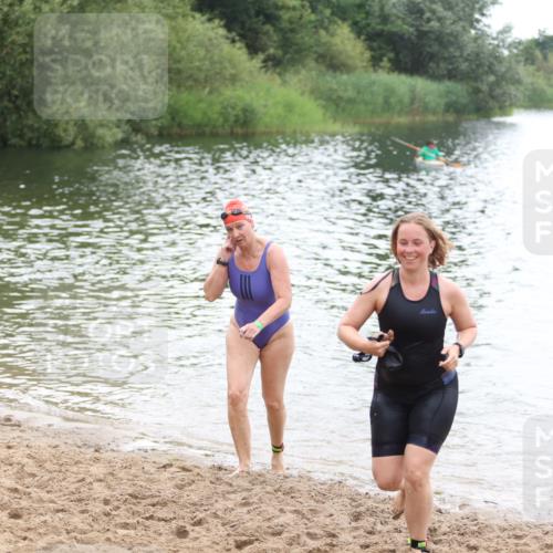 21.06.2026 - 29. Vierlanden-Triathlon Andreas Tolksdorf http://msf.ph/oto/9852067 21.06.2026 10:19:02 Schwimmen 355, 497, 512, 519, 535, 561, 570, 595, 615 meine-sportfotos.de