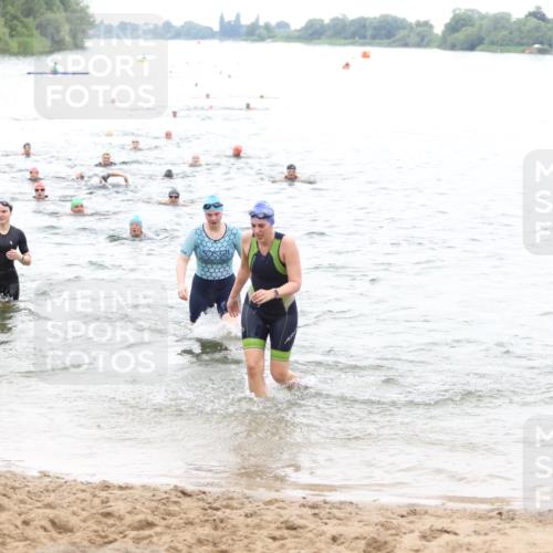 21.06.2026 - 29. Vierlanden-Triathlon Andreas Tolksdorf http://msf.ph/oto/9852077 21.06.2026 10:19:07 Schwimmen 497, 512, 519, 535, 546, 615 meine-sportfotos.de