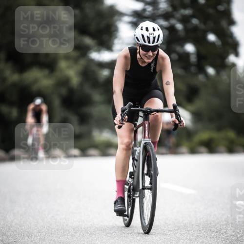 21.06.2026 - 29. Vierlanden-Triathlon H.Heesch http://msf.ph/oto/9852108 21.06.2026 12:05:49 Radfahren 721, 827, 879, 918, 942, 955 meine-sportfotos.de