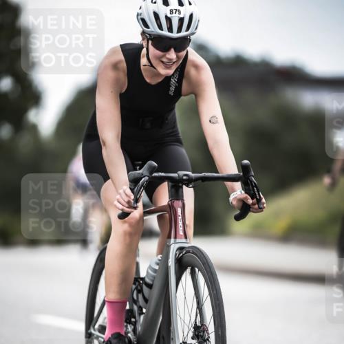 21.06.2026 - 29. Vierlanden-Triathlon H.Heesch http://msf.ph/oto/9852129 21.06.2026 12:05:50 Radfahren 721, 827, 879, 942, 955 meine-sportfotos.de