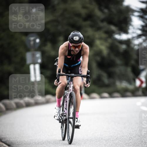 21.06.2026 - 29. Vierlanden-Triathlon H.Heesch http://msf.ph/oto/9852142 21.06.2026 12:05:52 Radfahren 721, 827, 879, 927, 942, 955 meine-sportfotos.de